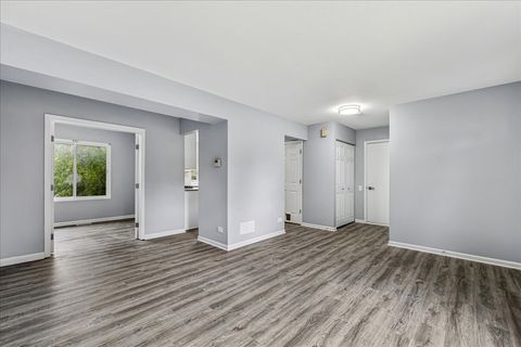 Tiny photo for 2350 Stanton Circle, Lake In The Hills, IL 60156 (MLS # 12455587)