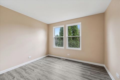 Tiny photo for 2350 Stanton Circle, Lake In The Hills, IL 60156 (MLS # 12455587)