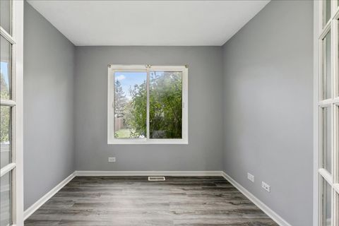 Tiny photo for 2350 Stanton Circle, Lake In The Hills, IL 60156 (MLS # 12455587)