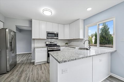 Tiny photo for 2350 Stanton Circle, Lake In The Hills, IL 60156 (MLS # 12455587)