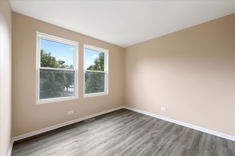 Tiny photo for 2350 Stanton Circle, Lake In The Hills, IL 60156 (MLS # 12455587)