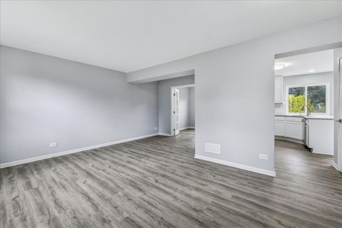 Tiny photo for 2350 Stanton Circle, Lake In The Hills, IL 60156 (MLS # 12455587)