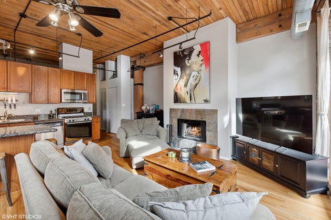 Tiny photo for 1670 N Claremont Avenue #205, Chicago, IL 60647 (MLS # 12754825)