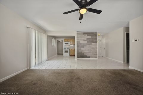 Tiny photo for 564 White Oak Road, Bolingbrook, IL 60440 (MLS # 11890299)