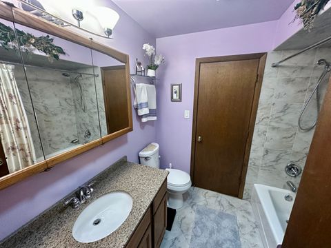 Tiny photo for 15813 Jon Road, Oak Forest, IL 60452 (MLS # 12529202)