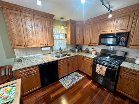 Tiny photo for 15813 Jon Road, Oak Forest, IL 60452 (MLS # 12529202)