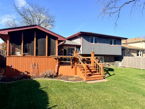 Tiny photo for 15813 Jon Road, Oak Forest, IL 60452 (MLS # 12529202)