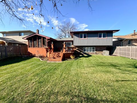 Tiny photo for 15813 Jon Road, Oak Forest, IL 60452 (MLS # 12529202)