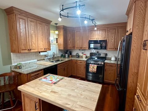 Tiny photo for 15813 Jon Road, Oak Forest, IL 60452 (MLS # 12529202)