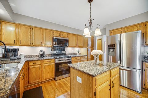 Tiny photo for 67 Shelby Court, Vernon Hills, IL 60061 (MLS # 12462942)