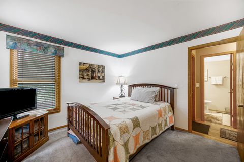 Tiny photo for 67 Shelby Court, Vernon Hills, IL 60061 (MLS # 12462942)