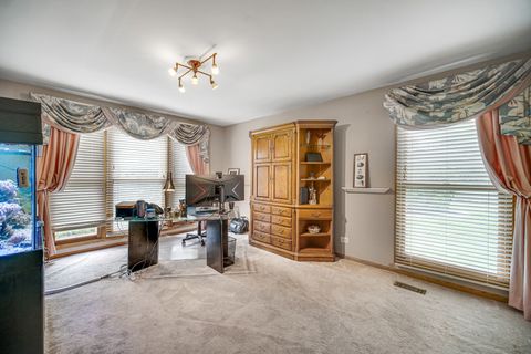 Tiny photo for 67 Shelby Court, Vernon Hills, IL 60061 (MLS # 12462942)