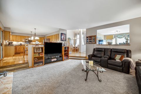 Tiny photo for 67 Shelby Court, Vernon Hills, IL 60061 (MLS # 12462942)