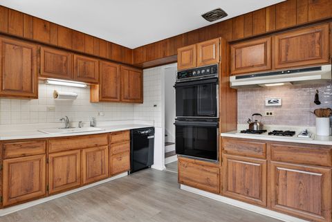 Tiny photo for 510 Audubon Street, Hoffman Estates, IL 60169 (MLS # 12578165)