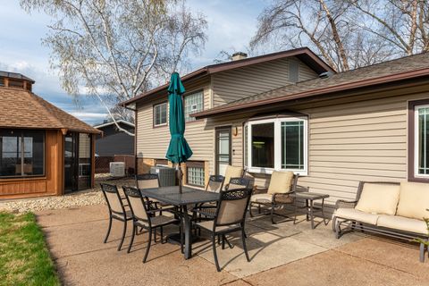 Tiny photo for 510 Audubon Street, Hoffman Estates, IL 60169 (MLS # 12578165)