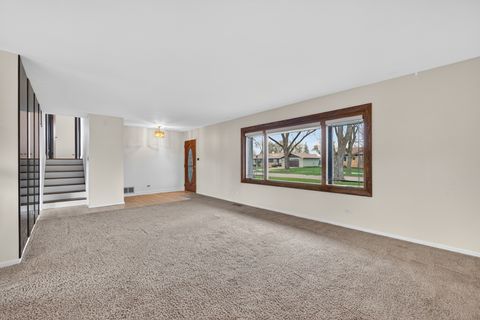 Tiny photo for 510 Audubon Street, Hoffman Estates, IL 60169 (MLS # 12578165)