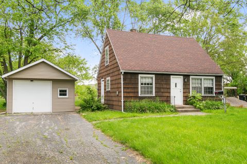 17725 Henry Street Lansing IL 60438