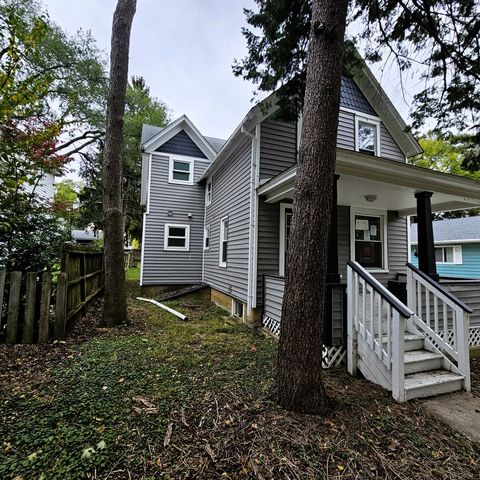 Tiny photo for 121 4th Street, Libertyville, IL 60048 (MLS # 12615801)