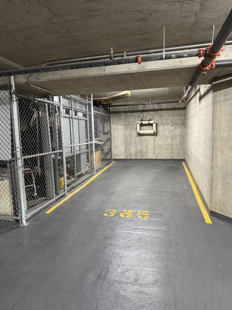 1201 S Prairie Avenue P365