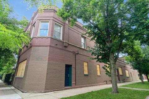 3659 W Palmer Street Chicago IL 60647