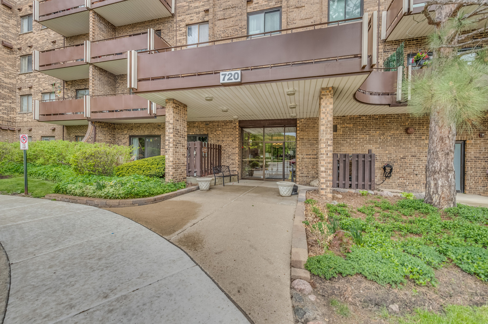 720 Wellington Avenue 307