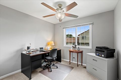 Tiny photo for 10 Warwick Court, Streamwood, IL 60107 (MLS # 12458415)