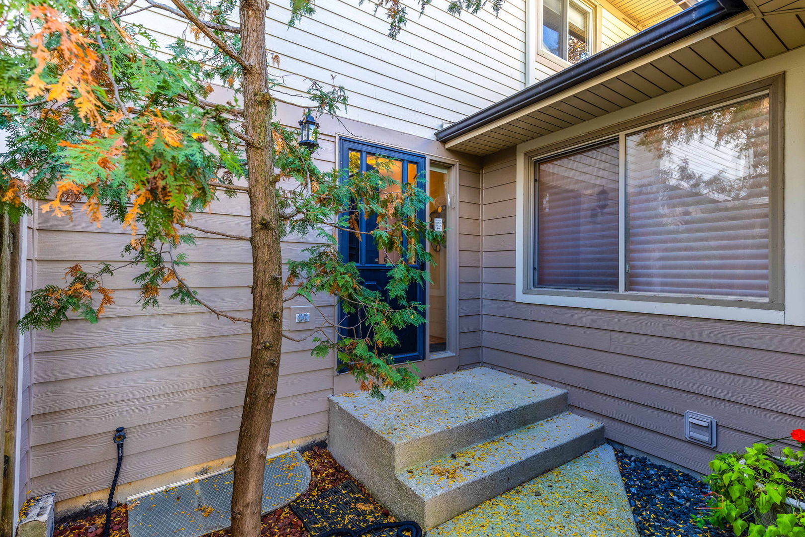 707 MALLARD Lane 707