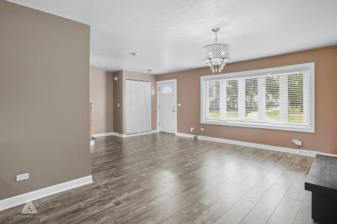 Tiny photo for 243 Washington Square, Wood Dale, IL 60191 (MLS # 12480951)