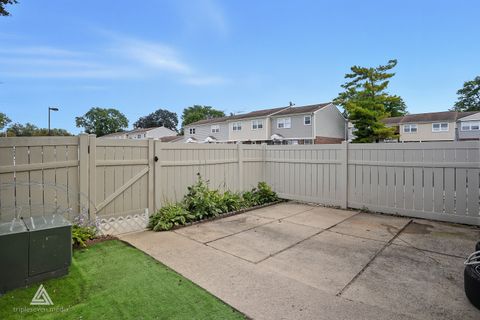 Tiny photo for 243 Washington Square, Wood Dale, IL 60191 (MLS # 12480951)