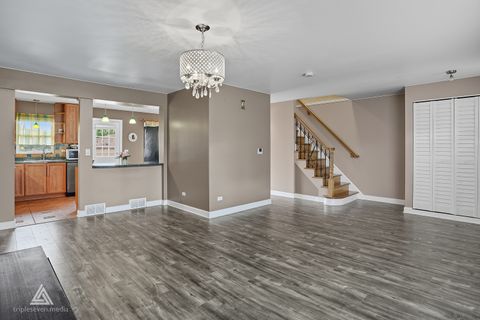 Tiny photo for 243 Washington Square, Wood Dale, IL 60191 (MLS # 12480951)