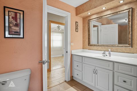 Tiny photo for 243 Washington Square, Wood Dale, IL 60191 (MLS # 12480951)