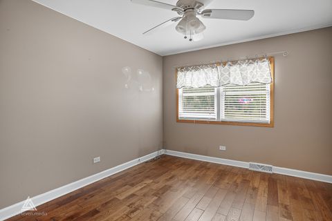 Tiny photo for 243 Washington Square, Wood Dale, IL 60191 (MLS # 12480951)