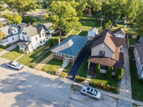 Tiny photo for 1106 Sterling Avenue, Joliet, IL 60432 (MLS # 12469477)