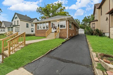 Photo of 1106 Sterling Avenue, Joliet, IL 60432 (MLS # 12469477)