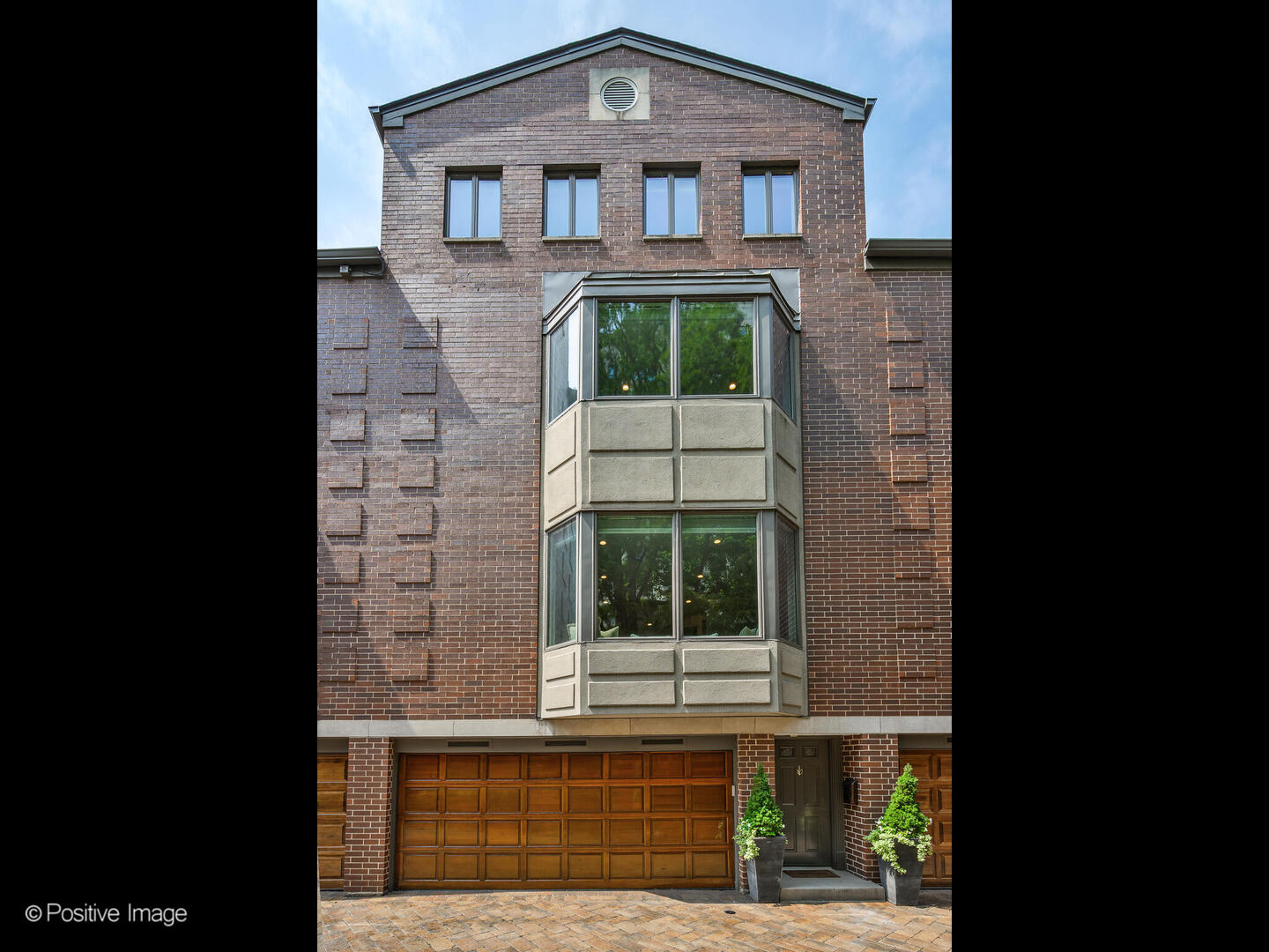 55 W Goethe Street 1240