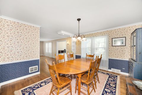 Tiny photo for 401 Greenwood Road, Glenview, IL 60025 (MLS # 12522452)