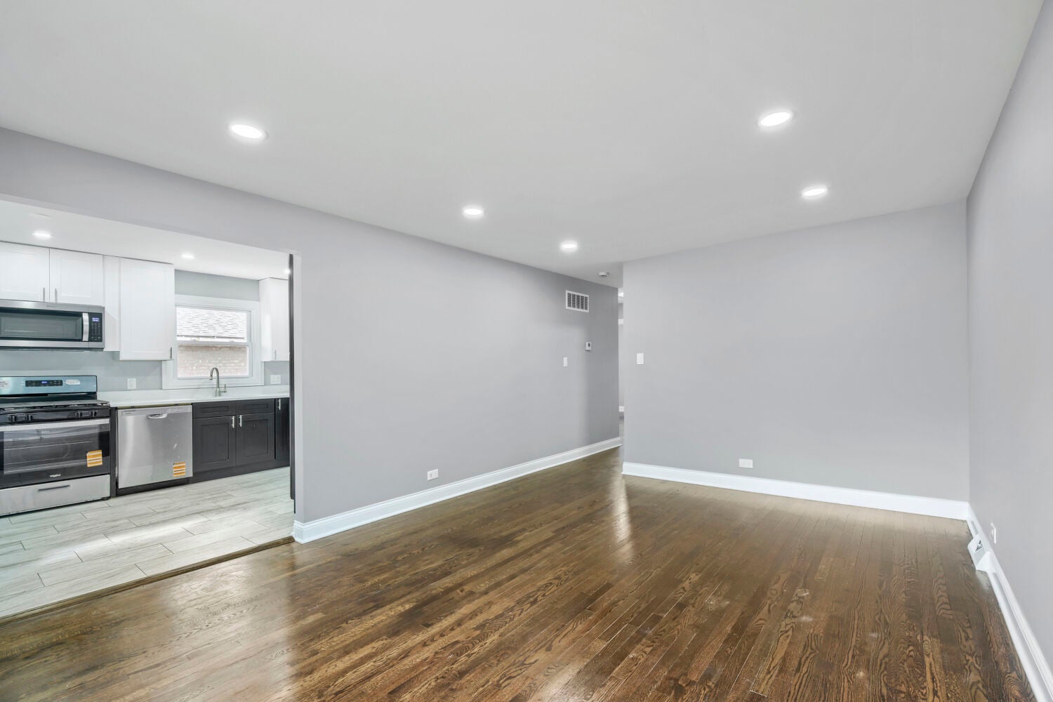 576 W 16th Street