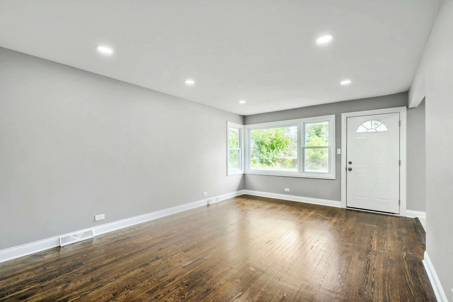 576 W 16th Street