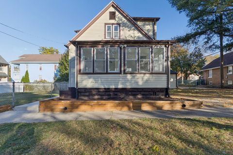 Tiny photo for 1306 Magnolia Street, Rockford, IL 61104 (MLS # 12505685)