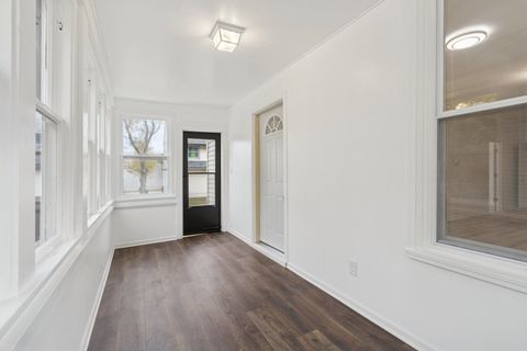 Tiny photo for 1306 Magnolia Street, Rockford, IL 61104 (MLS # 12505685)