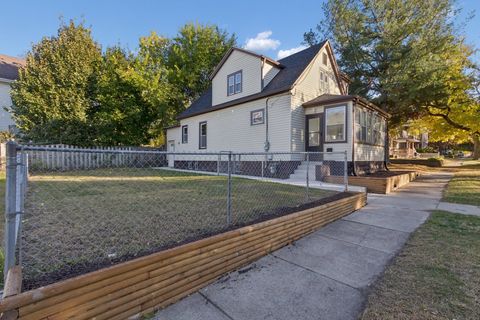 Tiny photo for 1306 Magnolia Street, Rockford, IL 61104 (MLS # 12505685)