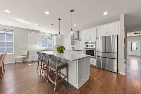 Tiny photo for 51 Somerset Circle, Wheaton, IL 60189 (MLS # 12612407)