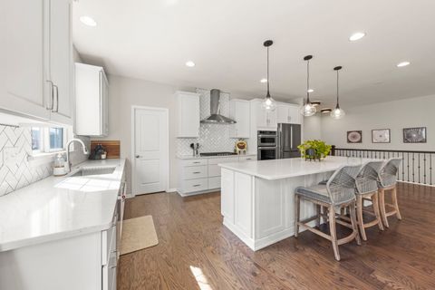 Tiny photo for 51 Somerset Circle, Wheaton, IL 60189 (MLS # 12612407)