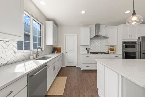 Tiny photo for 51 Somerset Circle, Wheaton, IL 60189 (MLS # 12612407)