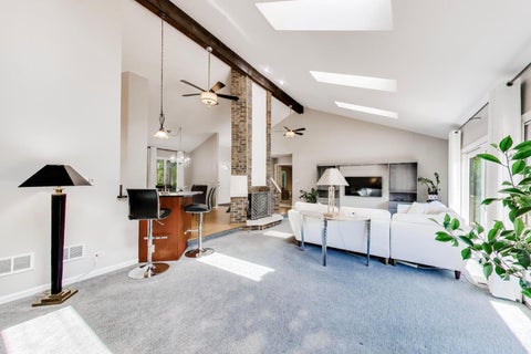Tiny photo for 611 W Whiting Lane, Arlington Heights, IL 60004 (MLS # 12620912)