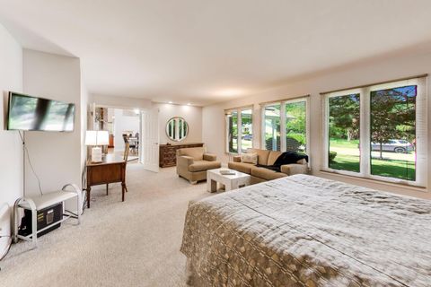Tiny photo for 611 W Whiting Lane, Arlington Heights, IL 60004 (MLS # 12620912)