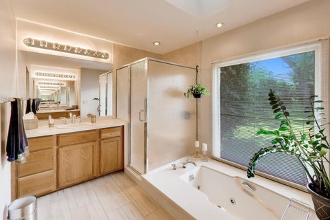 Tiny photo for 611 W Whiting Lane, Arlington Heights, IL 60004 (MLS # 12620912)