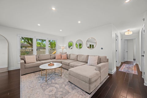 Tiny photo for 1005 W Firestone Drive, Hoffman Estates, IL 60192 (MLS # 12664778)