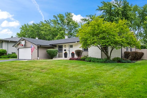 Tiny photo for 1005 W Firestone Drive, Hoffman Estates, IL 60192 (MLS # 12664778)