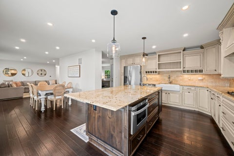 Tiny photo for 1005 W Firestone Drive, Hoffman Estates, IL 60192 (MLS # 12664778)